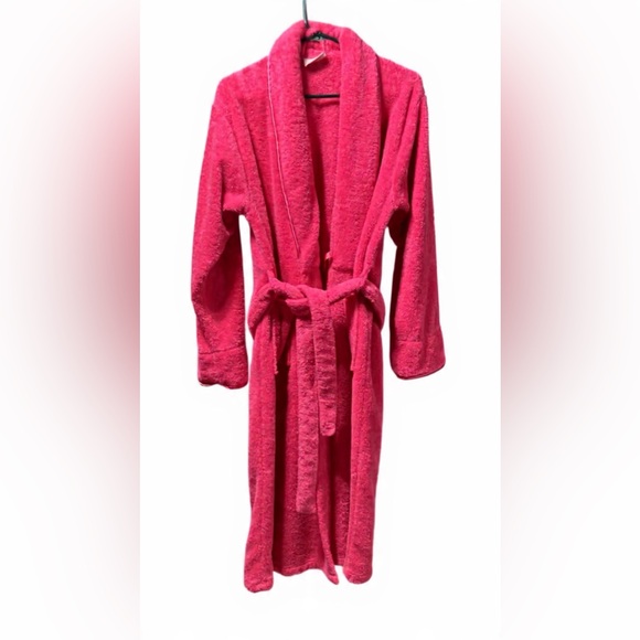 Bath & Body Works Other - BATH & BODY WORKS PLUSH HOT PINK BELTED ROBE WITH POCKETS